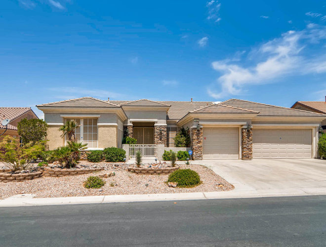 1653-Wellington-Springs-Dr-large-001-2-Exterior-Front-1499x1000-72dpi